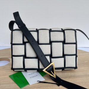 보테가 (징) 신상 캔버스 백 블랙 710210