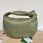 보테가 (징) 조디 미디움 올리브 그린 양가죽 백 690225