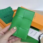 보테가 (징) 대형 체크 카드 지갑 소가죽 그린 649602