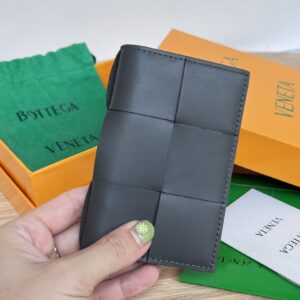 보테가 (징) 대편格 카드 지갑 소가죽 그레이 649602