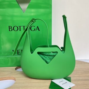 보테가 (징) 오벌 숄더백 그린 696920