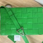 보테가 (징) 카세트 삼각扣 오일 왁스 소가죽 백 그린 691407