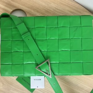 보테가 (징) 카세트 삼각扣 오일 왁스 소가죽 백 그린 691407