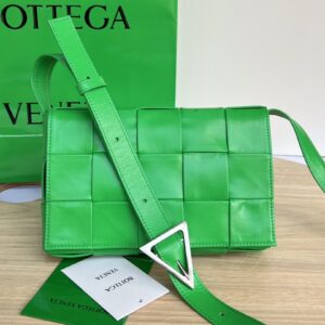 보테가 (징) 카세트 삼각扣 오일 왁스 소가죽 백 그린 667298