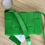 보테가 (징) 카세트 위빙 마법 큐브백 그린