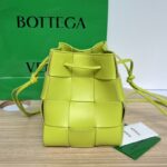 보테가 (징) 미니 백팩 라임 680218