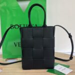 보테가 (징) 카세트 미니 토트백 블랙 709341