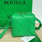 보테가 (징) 카세트 카메라백 그린 701915