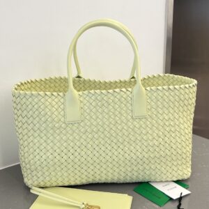 보테가 (징) 카바트 대형 쇼핑백 아이보리 608811