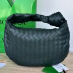 보테가 (징) 조디 미디움 그린 양가죽 백 690225