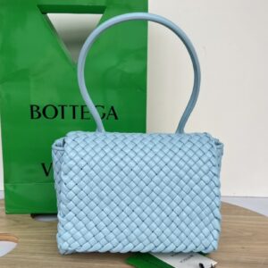보테가 (징) 패티 웨이브 숄더백 하늘색 717755