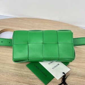 보테가 (징) 더 벨트 카세트 그린 710141