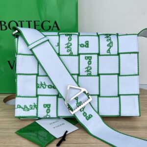보테가 (징) 크로스백 화이트 그린 680514