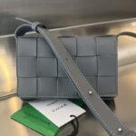 보테가 (징) 카세트 미니 그레이 양가죽 크로스백 730848