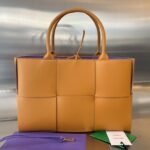 보테가 (징) 토트백 대형 아이보리 편직 가죽 609175