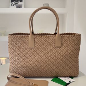 보테가 (징) 카바트 대형 쇼핑백 베이지 608811