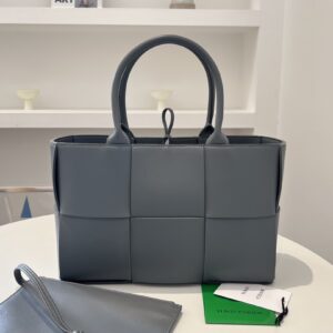 보테가 (징) 미니 토트 그레이 소가죽 652867