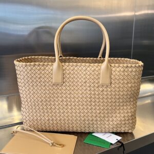 보테가 (징) 카바트 대형 쇼핑백 베이지 608811