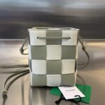 보테가 (징) 대형 콤비 물통백 그린 680218