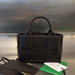 보테가 (징) 캔디 아르코 미니 블랙 양가죽 백 729029