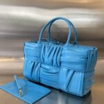 보테가 (징) 파우치 미디움 블루 729043