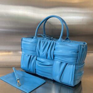 보테가 (징) 파우치 미디움 블루 729043