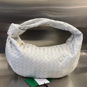 보테가 베네타 (징) 조디 대형 화이트 양가죽 백 600261