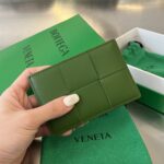 보테가 (징) 대형 체크 카드 지갑 소가죽 그린 649597