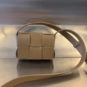 보테가 (징) 미니백 베이지 666688