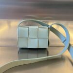 보테가 (징) 미니 카세트 백 아이보리 666688