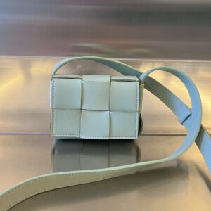 보테가 (징) 미니 카세트 백 아이보리 666688