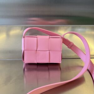보테가 (징) 미니 카세트 핑크 양가죽 백 666688