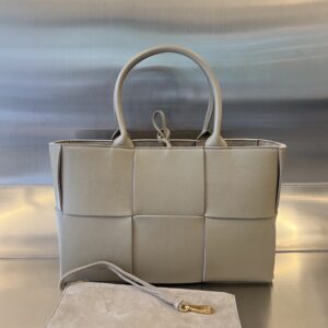 보테가 (징) 미니 토트백 아이보리 652867