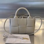 보테가 (징) 캔디 아르코 미니 베이지 양가죽 백 729029