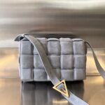 보테가 (징) 카세트 양가죽 그레이 70094