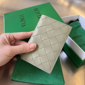 보테가 (징) 중편格 카드 지갑 소가죽 연두 592619