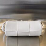 보테가 (징) 원통형 백 화이트 741562