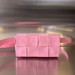 보테가 (징) 더 벨트 카세트 핑크 소가죽 미니백 651053