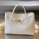 보테가 (징) 안디아모 손가방 클래식 내추럴 나파 양가죽 백 아이보리 743572