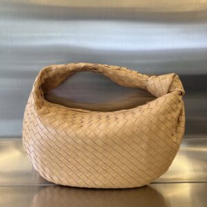 보테가 베네타 (징) 조디 대형 베이지 양가죽 백 600261