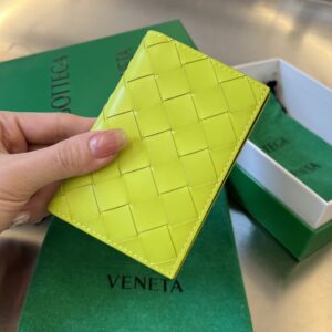 보테가 (징) 중편格 카드 지갑 소가죽 연두색 592619