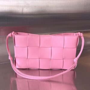 보테가 (징) BV 2023 Cassette 미니 핑크 인트레치오 소가죽 백 730543