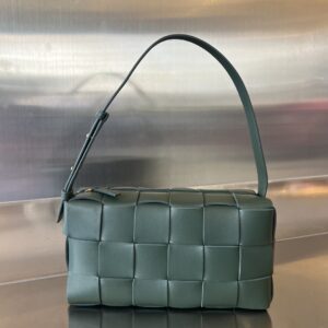 보테가 (징) 브릭 카세트 숄더백 그린 709360