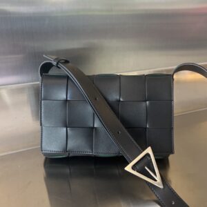 보테가 (징) 카세트 백 남녀공용 파로트 그린 708768