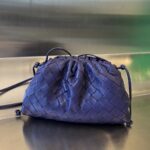 보테가 (징) 클러치백 네이비 576227