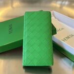 보테가 (징) 남성용 편직 반접이 지갑 소가죽 그린 676593