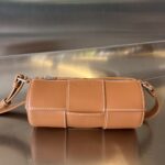 보테가 (징) 원통형 백 아이보리 741561