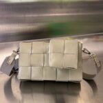 보테가 (징) 2-in-1 크로스백 소가죽 그레이 741777