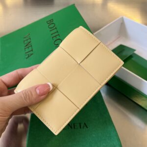 보테가 (징) 대형 편직 명함 지갑 아이보리 651396