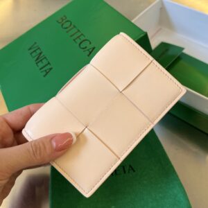 보테가 (징) 대형 편직 명함 지갑 아이보리 651396